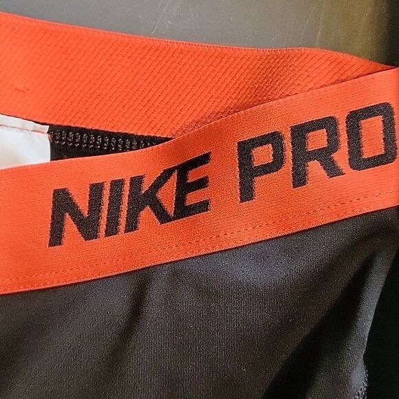 Nike PRO shorts - Picture 2 of 4